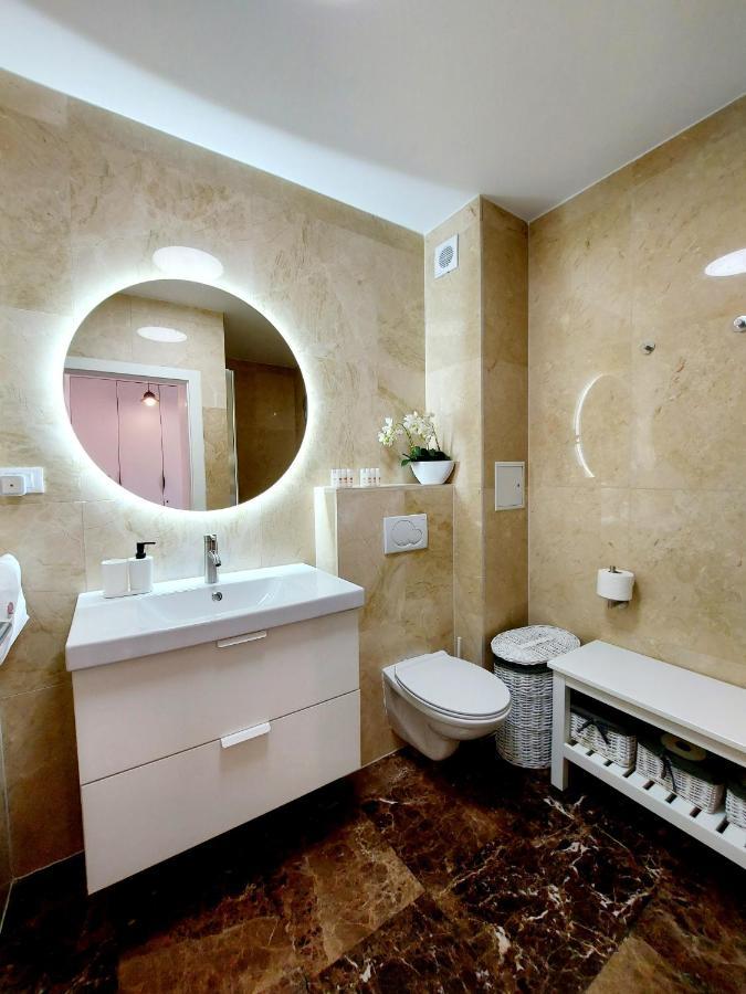 Apartment Livia Слатине Экстерьер фото