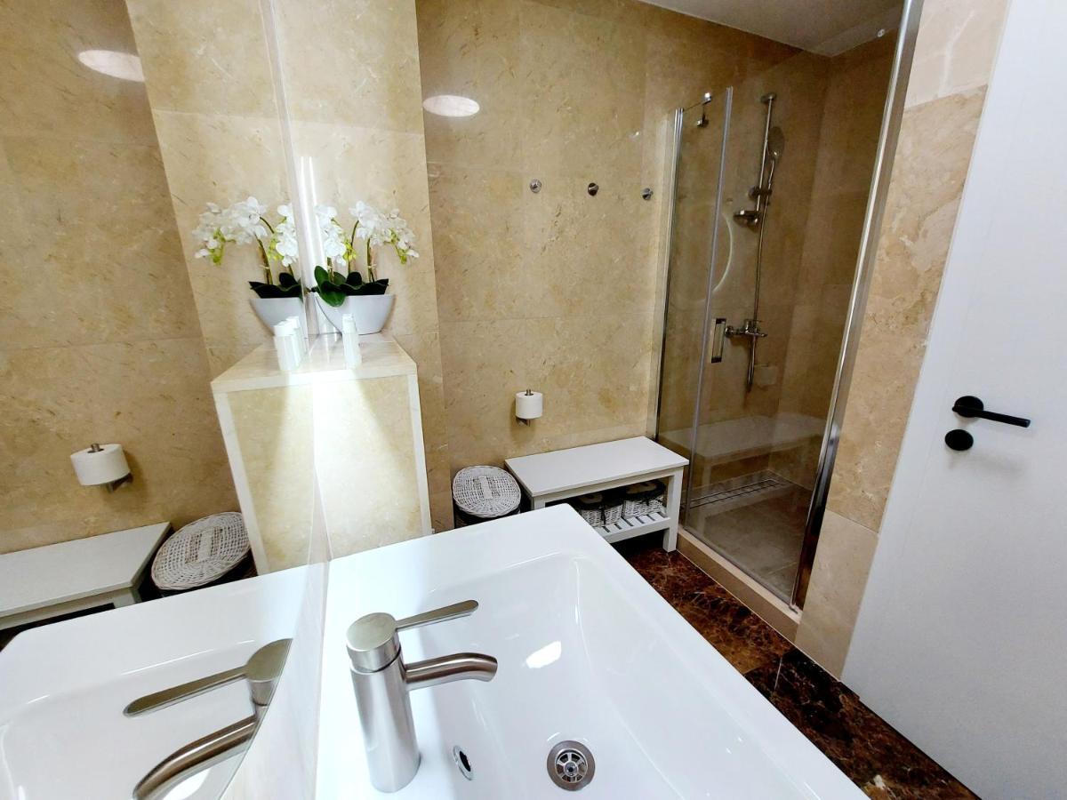 Apartment Livia Слатине Экстерьер фото